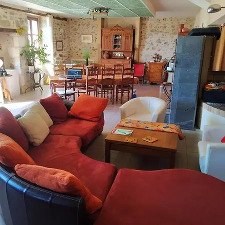 Bed and Breakfast La Tribu De Lavaud Saint-Quentin-sur-Charente Exterior foto
